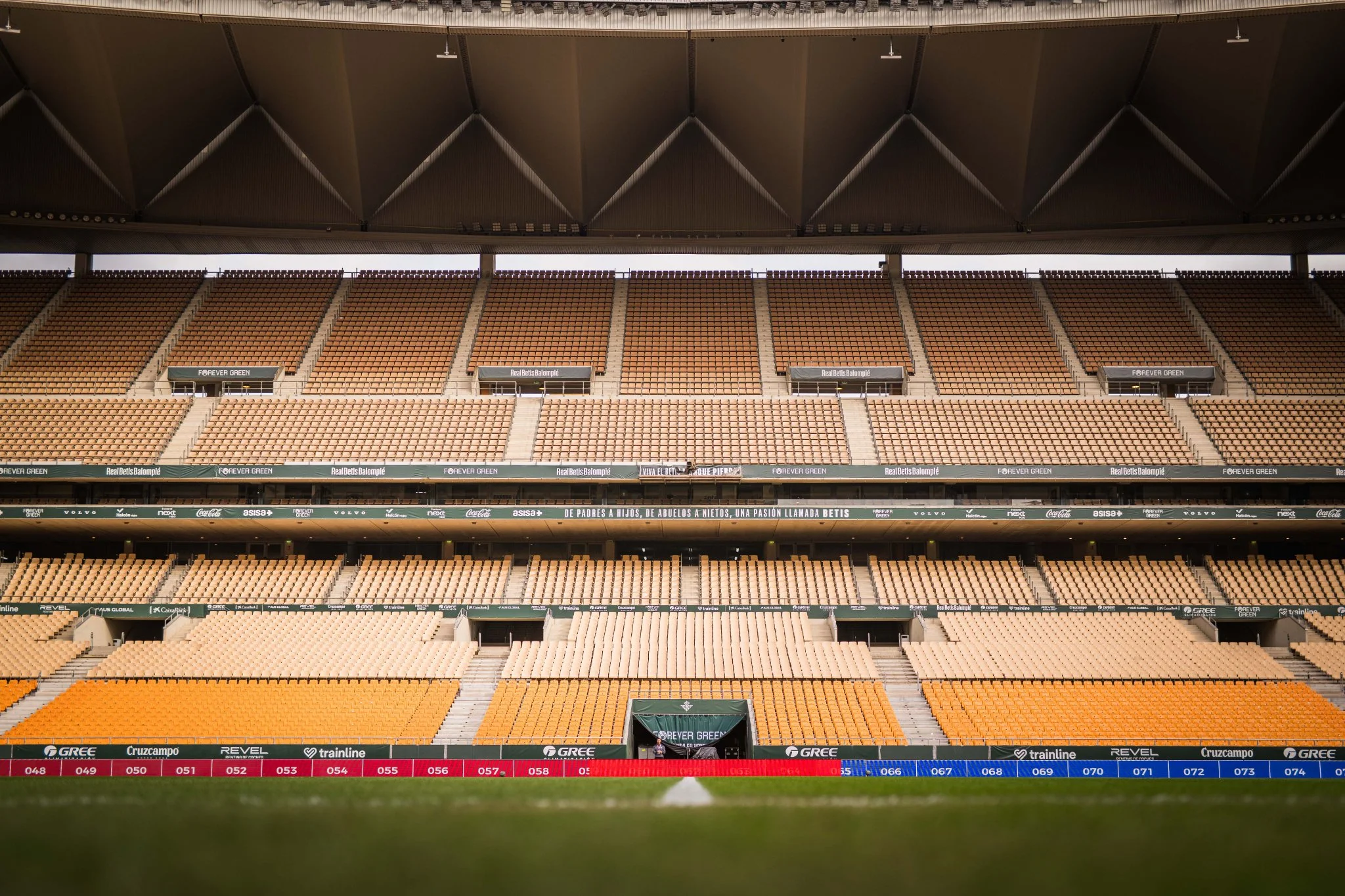 意甲尤文图斯复兴之路关键引援·开云深度复盘